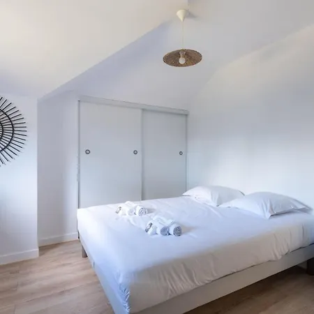 Дом отдыха La Boussole- Wifi - Parking - Jardin *