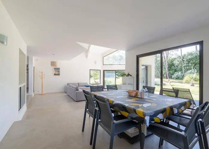 La Boussole- Wifi - Parking - Jardin Semesterbostad *