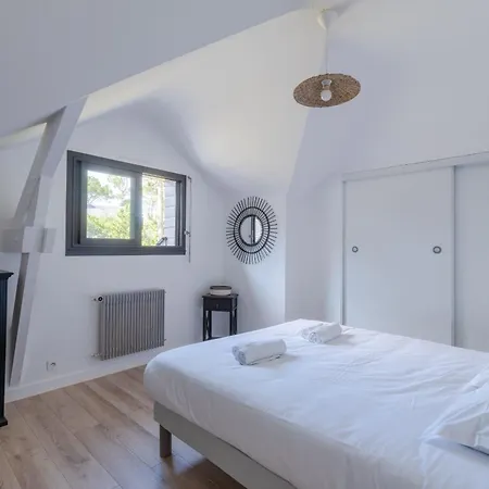 Casa de Férias La Boussole- Wifi - Parking - Jardin